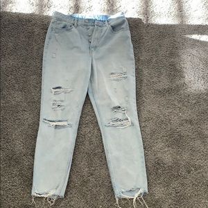 Divided light wash mom jeans